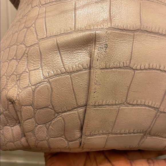 Coach, please check all picture of condition - Picture 9 of 17